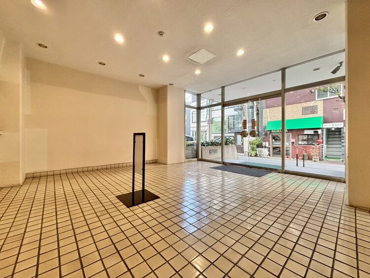 その他 館内は静寂な中が保たれており、管理が行き届いている印象を受けました。