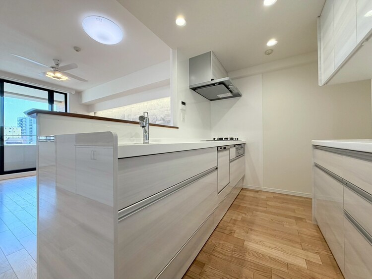 その他 開放感のあるキッチンスペース。調理をしながら、会話も弾みそうですね。