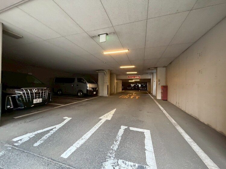 その他 駐車スペースが嬉しいですね。※空き状況は都度ご確認下さい。