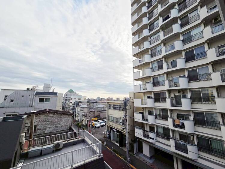 その他 眺望や窓からの景色が良いと、家で過ごす時間も快適です。