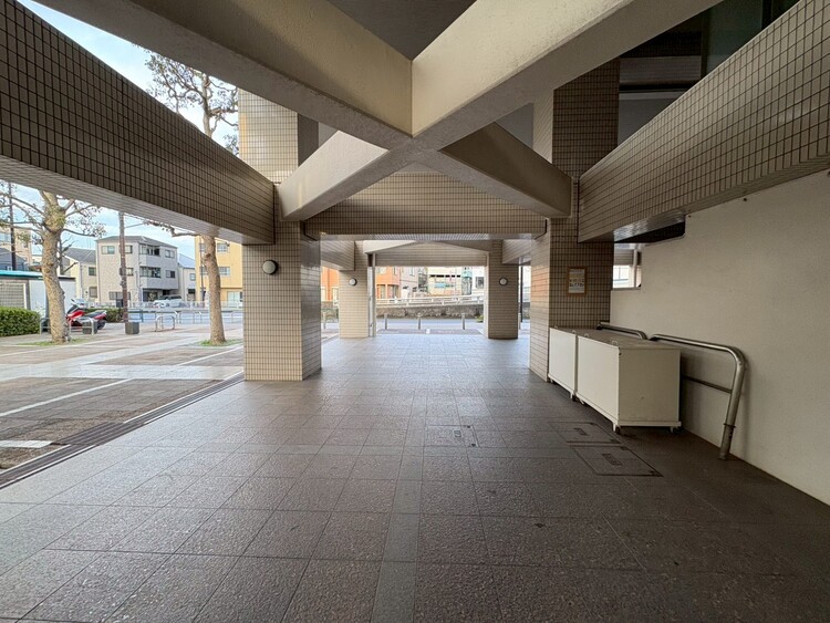 その他 館内は静寂な中が保たれており、管理が行き届いている印象を受けました。