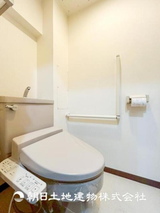 トイレ 【トイレ】大切な1人時間。寛ぎだけではない、快適な生活を送る為に必要なもの。毎日使う場所だから、より快適な空間に仕上げられています。