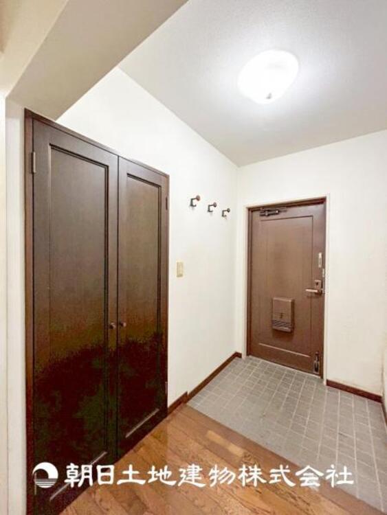 その他 【玄関】大切な家族、お客様をお迎えする玄関は住宅の入口。仕事が終わって疲れた日でも、あなたを受け入れてくれます。