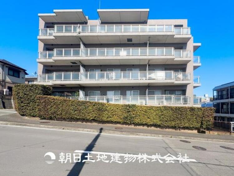 外観 【外観写真】表現された空間はたくさんの光を浴び、風を感じ、暮らしの時間を豊かにしてくれます。