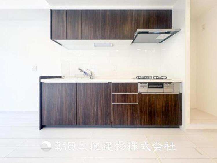 キッチン 【キッチン】毎日使う場所だからこそ、ストレスなく使えて、スムーズな家事ができる空間になっております。