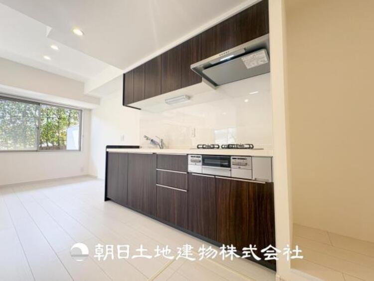 キッチン 【キッチン】快適な日常を支える機能性と強さがひとつになった自慢のキッチンです。