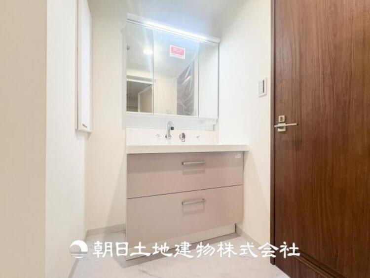 洗面 【洗面化粧台】慌ただしい1日が始まり、充実した1日の終わりを締めくくる洗面所。