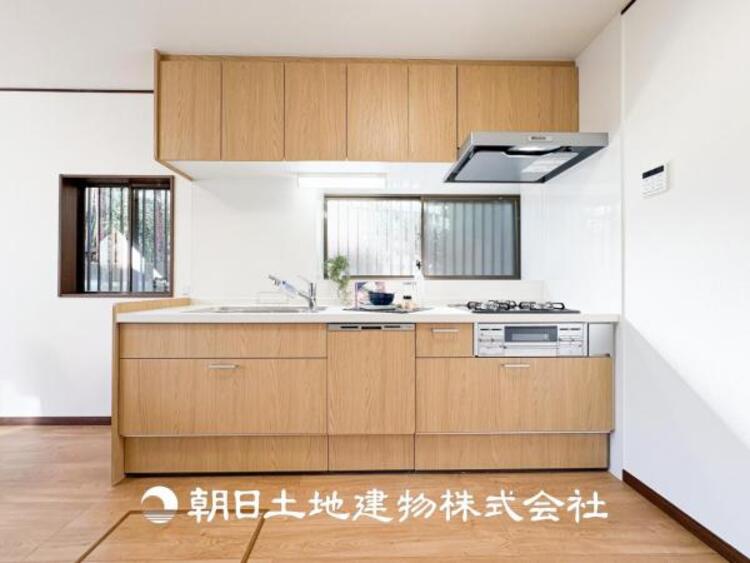 キッチン 【キッチン】毎日使う場所だからこそ、ストレスなく使えて、スムーズな家事ができる空間になっております。