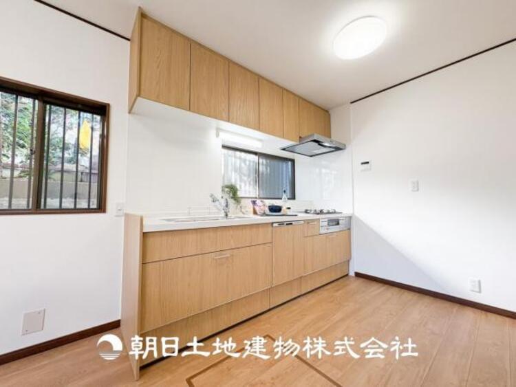 キッチン 【キッチン】快適な日常を支える機能性と強さがひとつになった自慢のキッチンです。