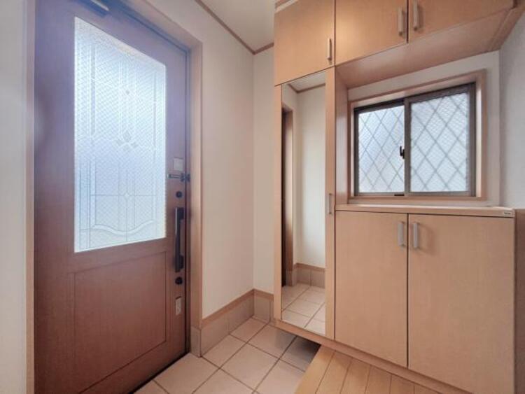 その他 お住まいの顔となる玄関。安らぎに満ちた生活空間を予感させてくれます。