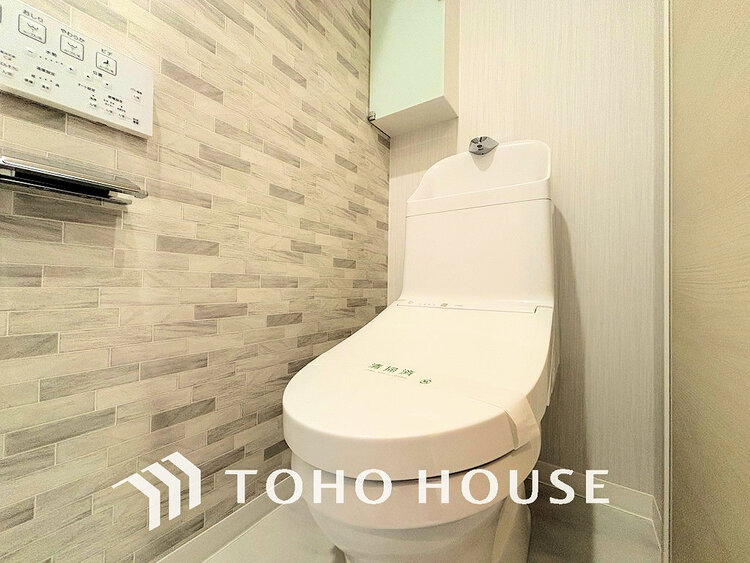 トイレ トイレには快適な温水洗浄便座付