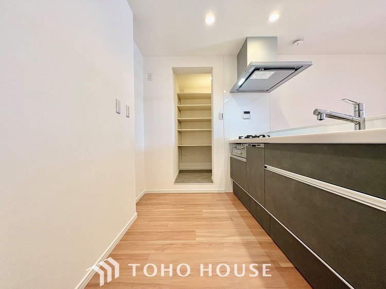 キッチン 【KITCHEN】◆家族のおはよう◆の声を笑顔で迎えてあげられるシステムキッチン。朝ごはんが楽しみでちょっと早起きしたくなるんです。