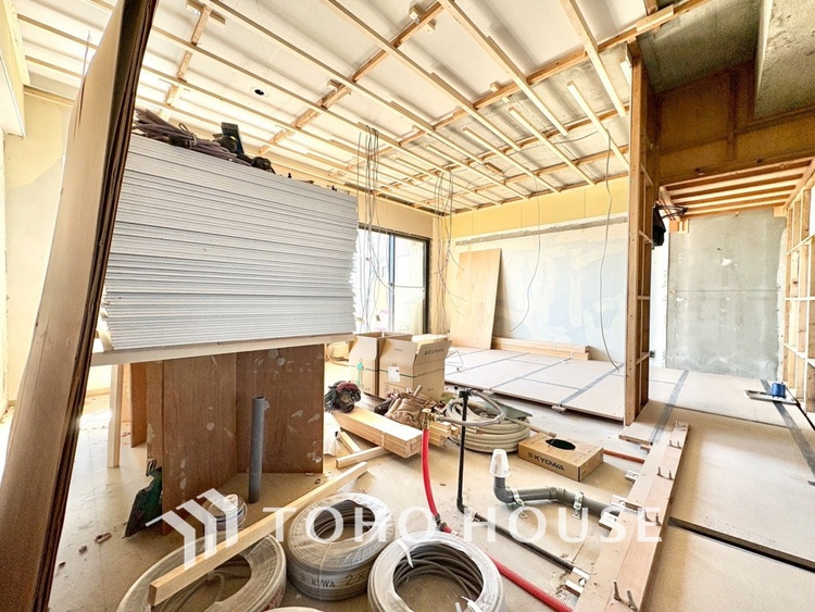 内装 【リフォーム途中】