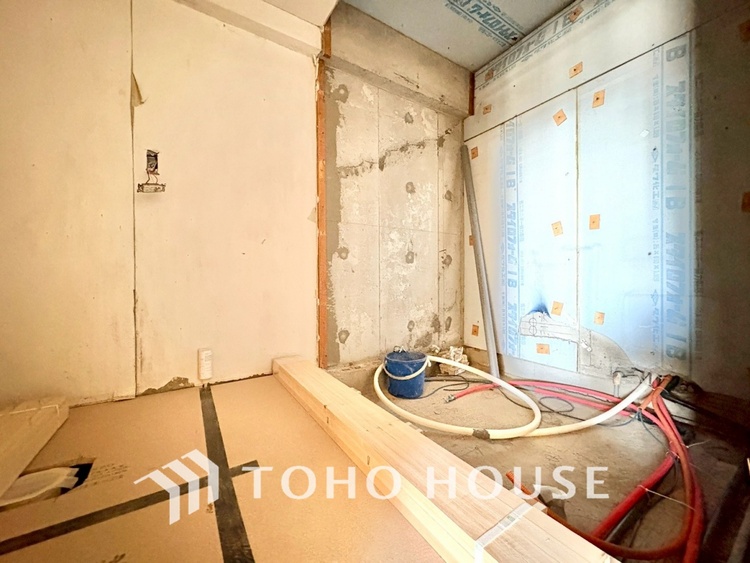 内装 【リフォーム途中】