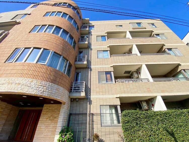 その他 飽きのこないシンプルモダンな外観です。