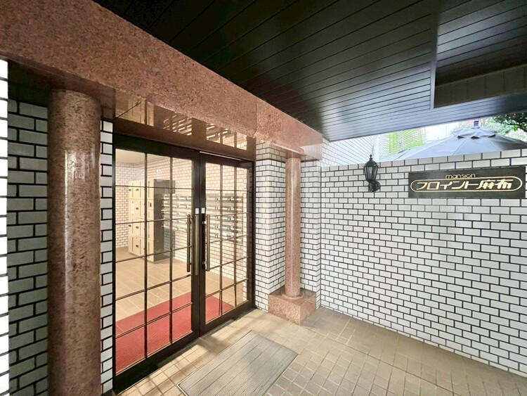 その他 上質感漂う玄関アプローチです。