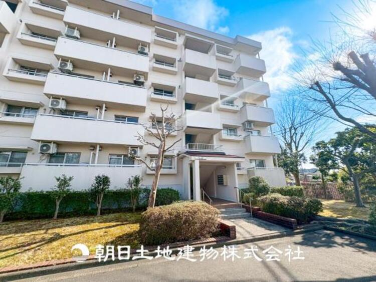 外観 【外観写真】デザインされた空間と競い合うかのような充実した建物と共に大切な家族の思い出を刻んでいきます。