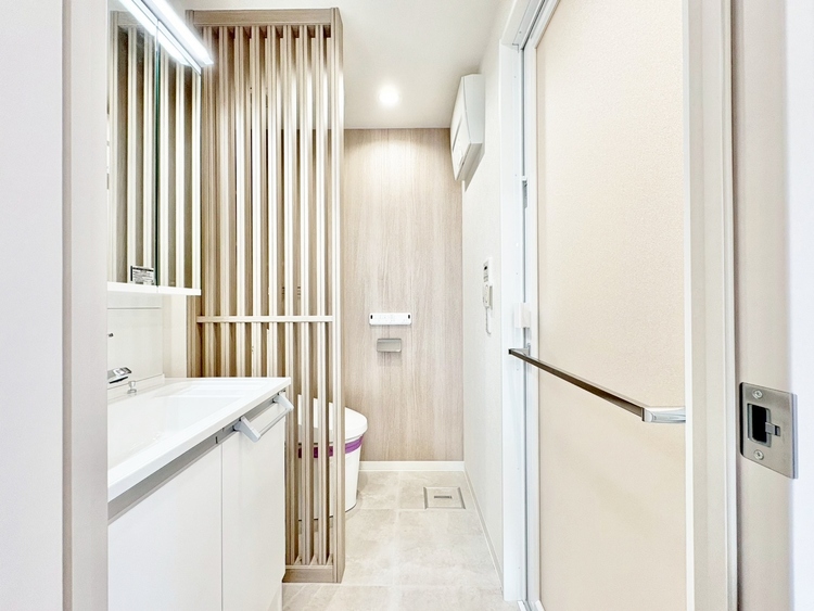 洗面 清潔感と心地よさを重視した、上質感漂うパウダールーム。