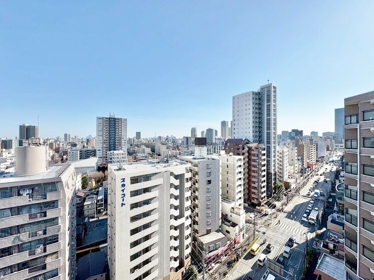 バルコニー 頬をなでる、優しい風を感じることが出来ます。