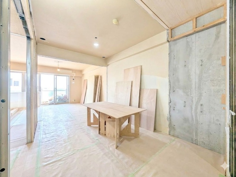 寝室 ベッドも十分に設置するスペースがあります。（施工中）