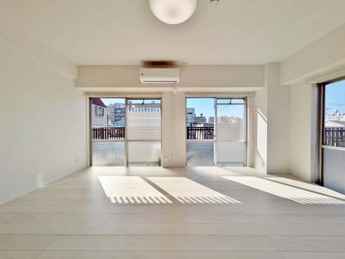 秀和大山レジデンスの物件画像