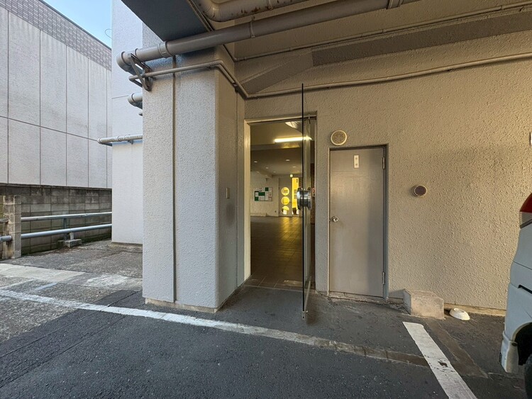 エントランス エントランスは、毎日の行き帰りで使う大事な空間です。