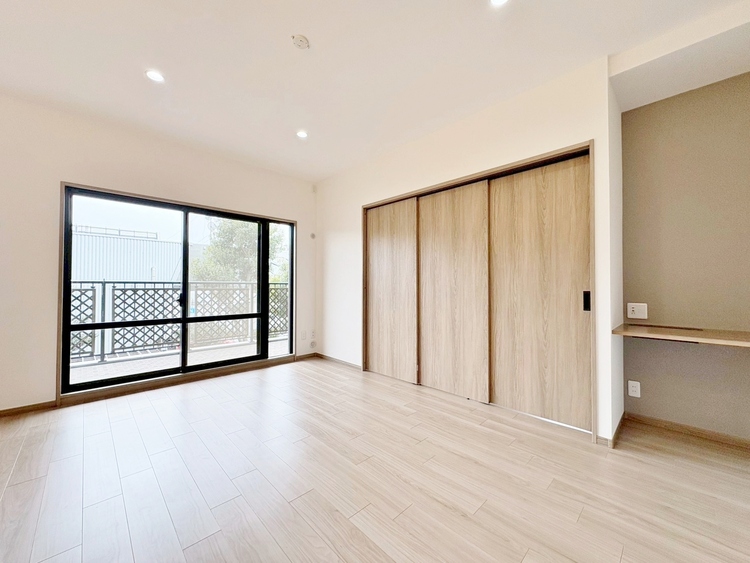 居間 快適に過ごす毎日を求めて、暮らしの中でご自身の「マイホーム」に創り上げてください。