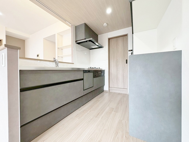 キッチン 洗練されたスタイリッシュなデザイン性と使いやすさを備えた仕様。