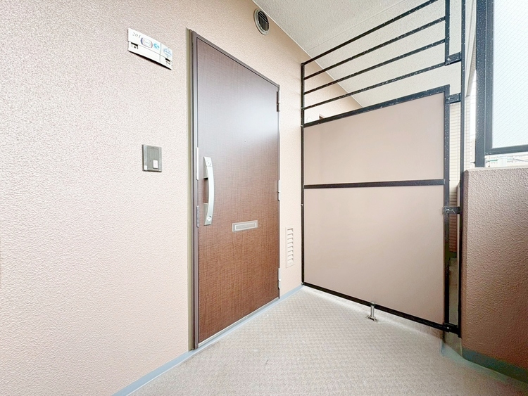 玄関 玄関を開ければ、そこは安らぎのご自宅。