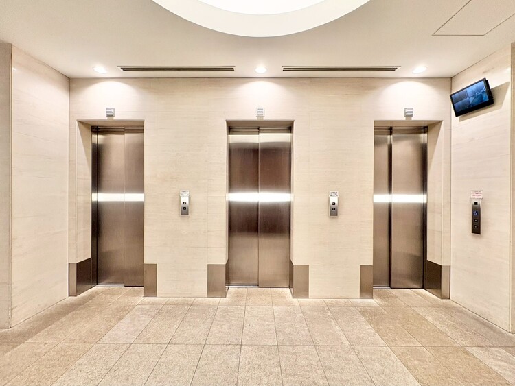 その他 エレベーターの管理も、きちんと行き届いてます。