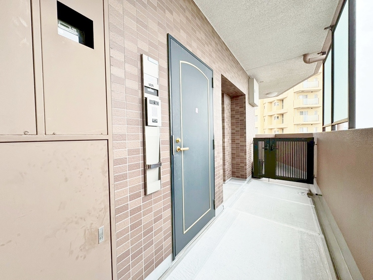 玄関 玄関を開ければ、そこは安らぎのご自宅。