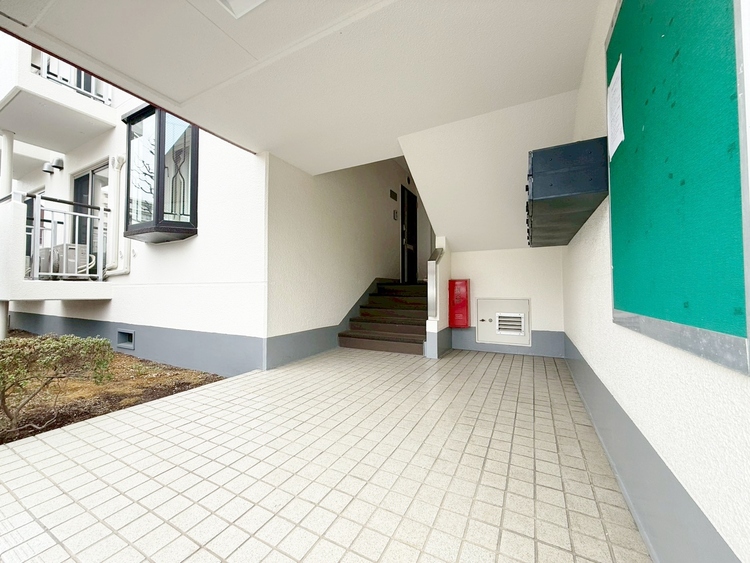 エントランス 外と内をつなぐエントランスは、まさに顔となる場所。