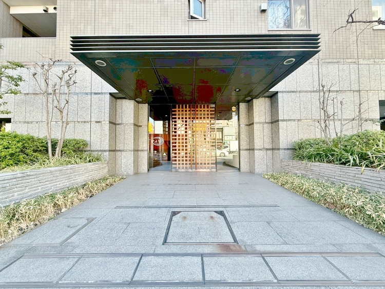 エントランス 外と内をつなぐエントランスは、まさに顔となる場所。