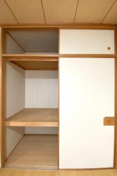 収納 洋服ダンスなどを置く必要がないのでお部屋を広く使えます。（CG加工済み・2月25日撮影）