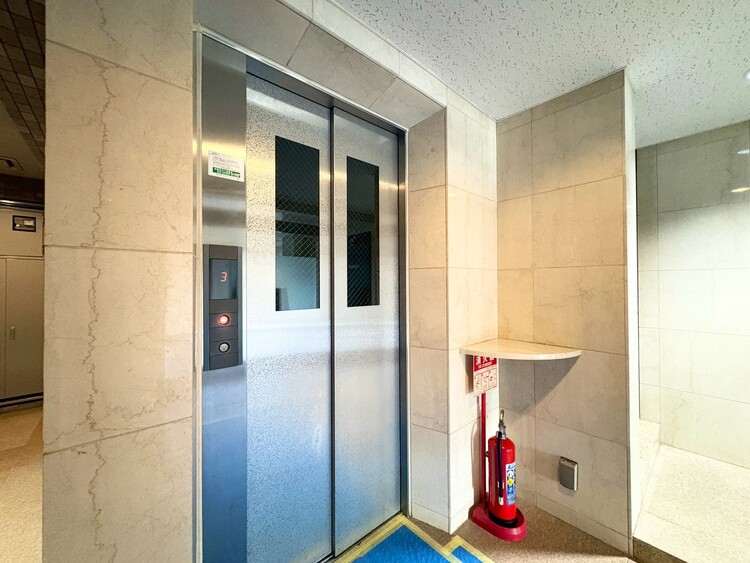 その他 エレベーター完備のため荷物が多くなっても安心。