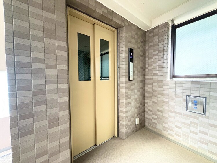 その他 エレベーター完備のため荷物が多くなっても安心。
