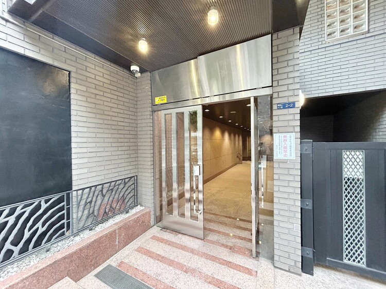 その他 上質感漂う玄関アプローチです。