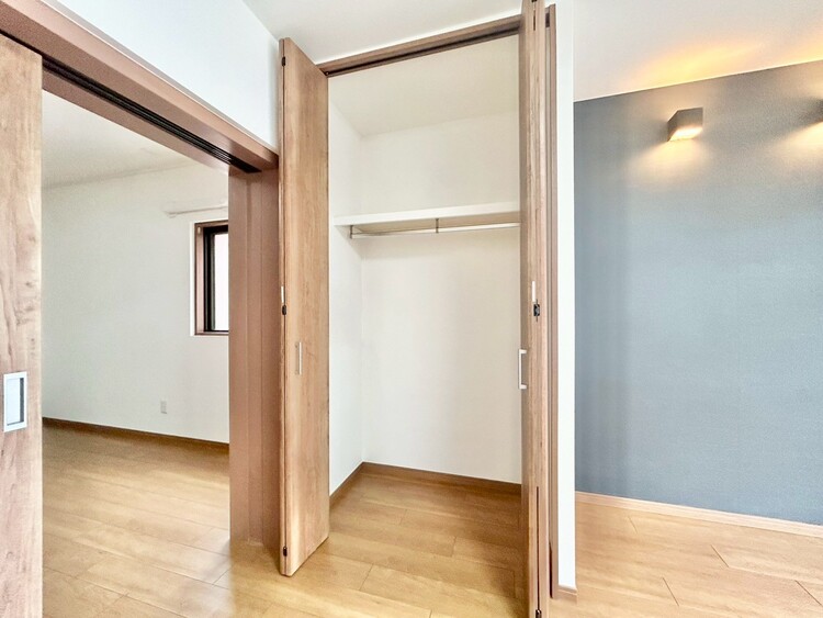 その他 収納スペースが付いていて、お部屋を広く使っていただけます。