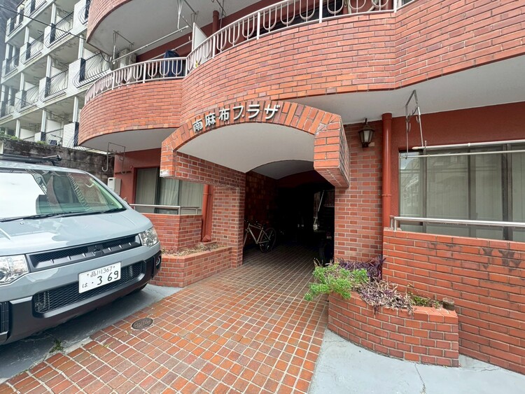 その他 上質感漂う玄関アプローチです。