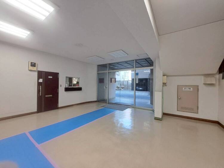 その他 館内は静寂な中が保たれており、管理が行き届いている印象を受けました。