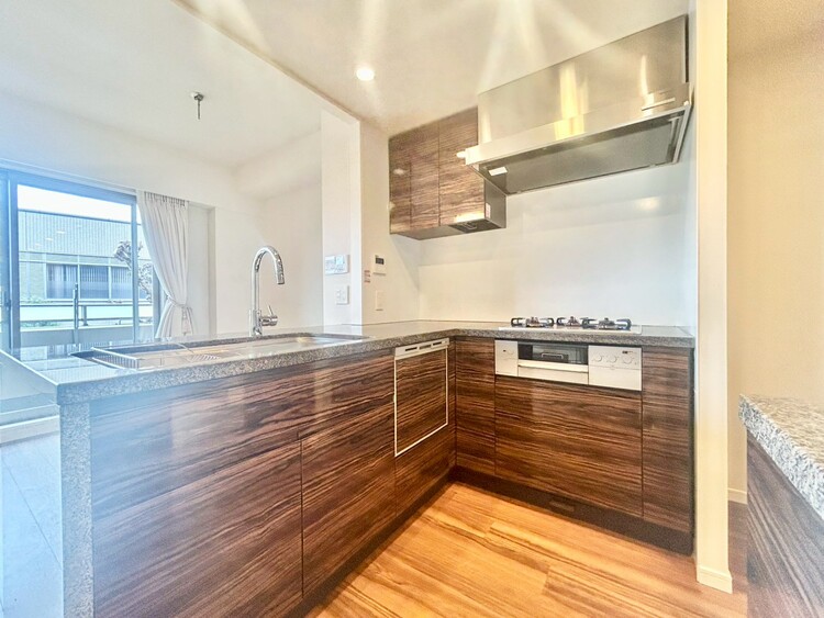 その他 使いやすくスタイリッシュなキッチン空間になっております。