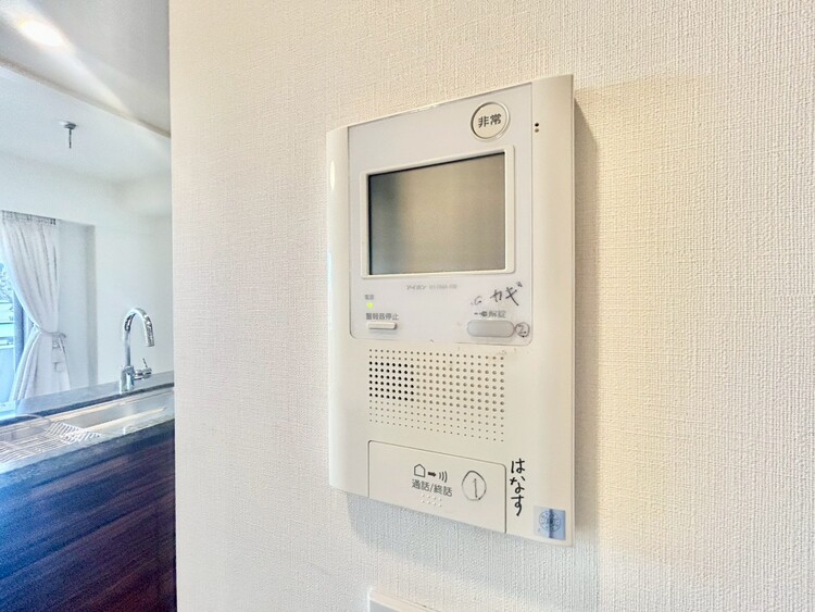 その他 誰が来てもわかる様にモニター付きインターホンを設置。