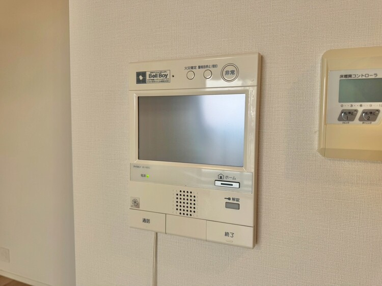 その他 誰が来てもわかる様にモニター付きインターホンを設置。