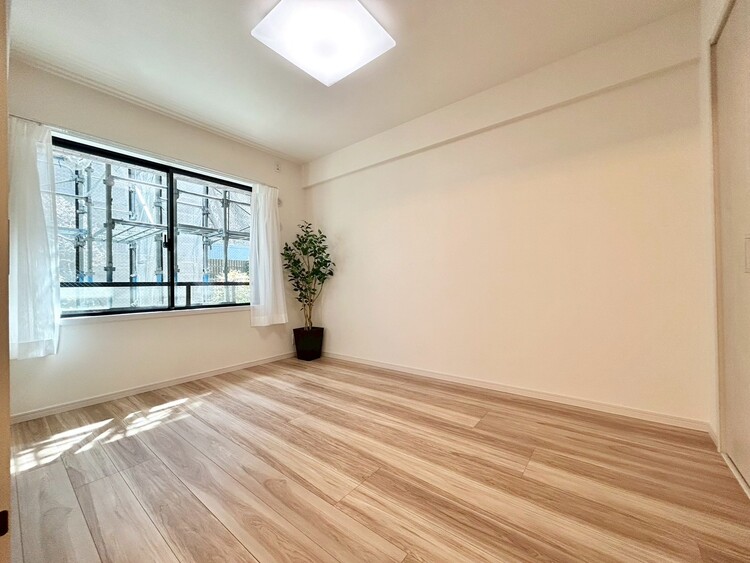 その他 清かで艶やかな時間をもたらしてくれる室内です。