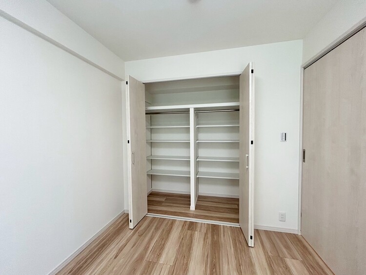 その他 収納スペースが付いていて、お部屋を広く使っていただけます。