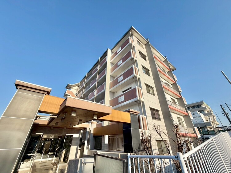 その他 飽きのこないシンプルモダンな外観です。