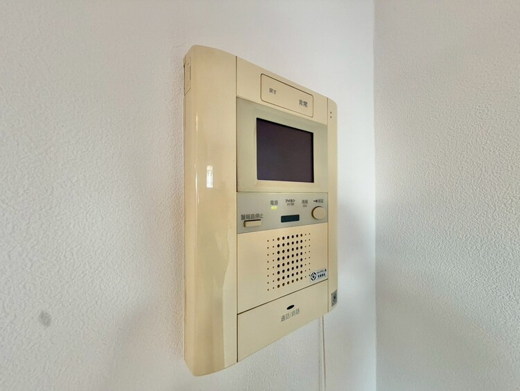 その他 誰が来てもわかる様にモニター付きインターホンを設置。