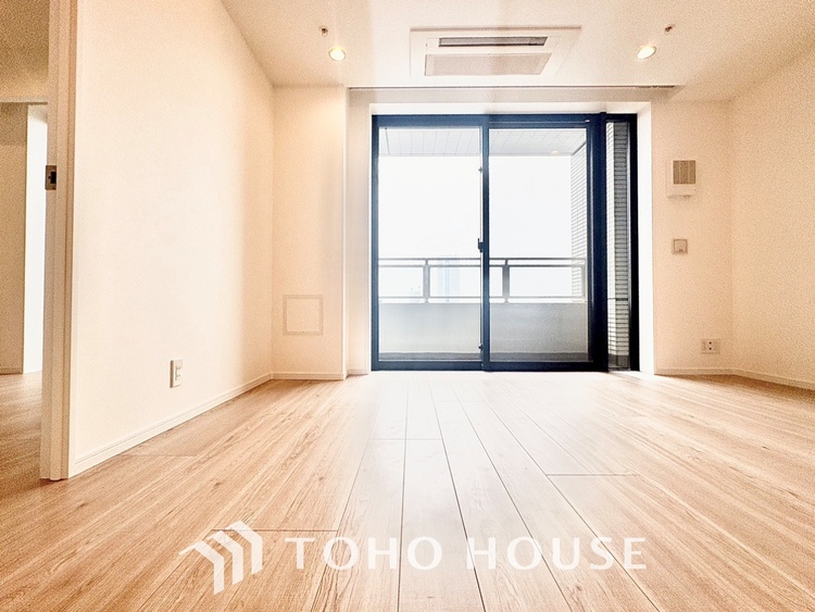 内装 【Green orchestra】◆緑の匂いに誘われて◆目を閉じれば深緑の香り。五感を研ぎ澄まし、日々の疲れを心から癒してくれる。深呼吸するほどに爽やかな薫りたち込める新緑にそと微笑む私達。