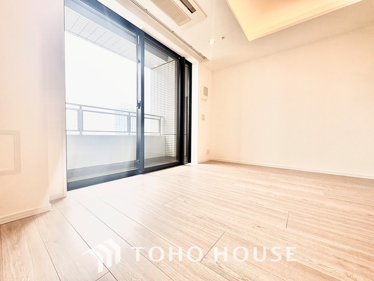 内装 【Green orchestra】◆緑の匂いに誘われて◆目を閉じれば深緑の香り。五感を研ぎ澄まし、日々の疲れを心から癒してくれる。深呼吸するほどに爽やかな薫りたち込める新緑にそと微笑む私達。