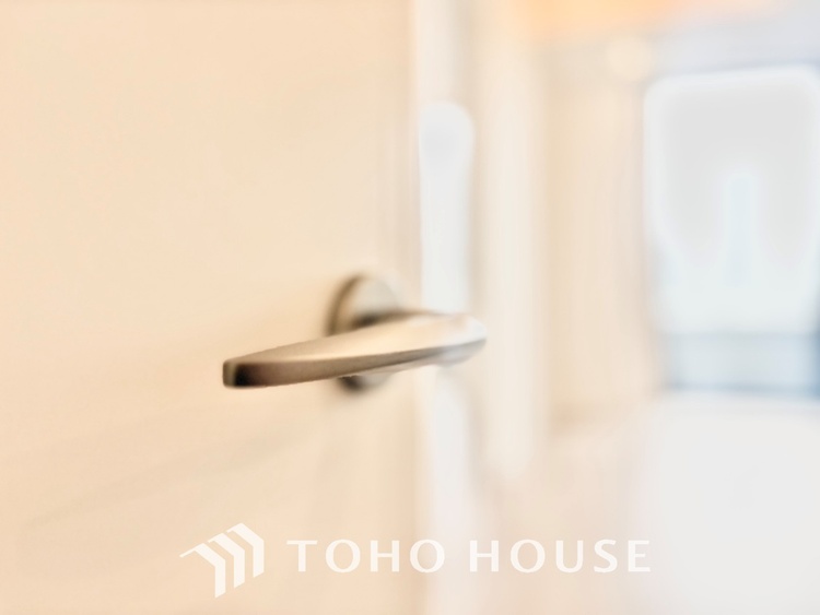 内装 【Entrance of your life】明るい玄関が家族を迎え入れる。今日はどんな一日が待っているんだろう。皆どんな一日を終えて帰ってくるんだろう。